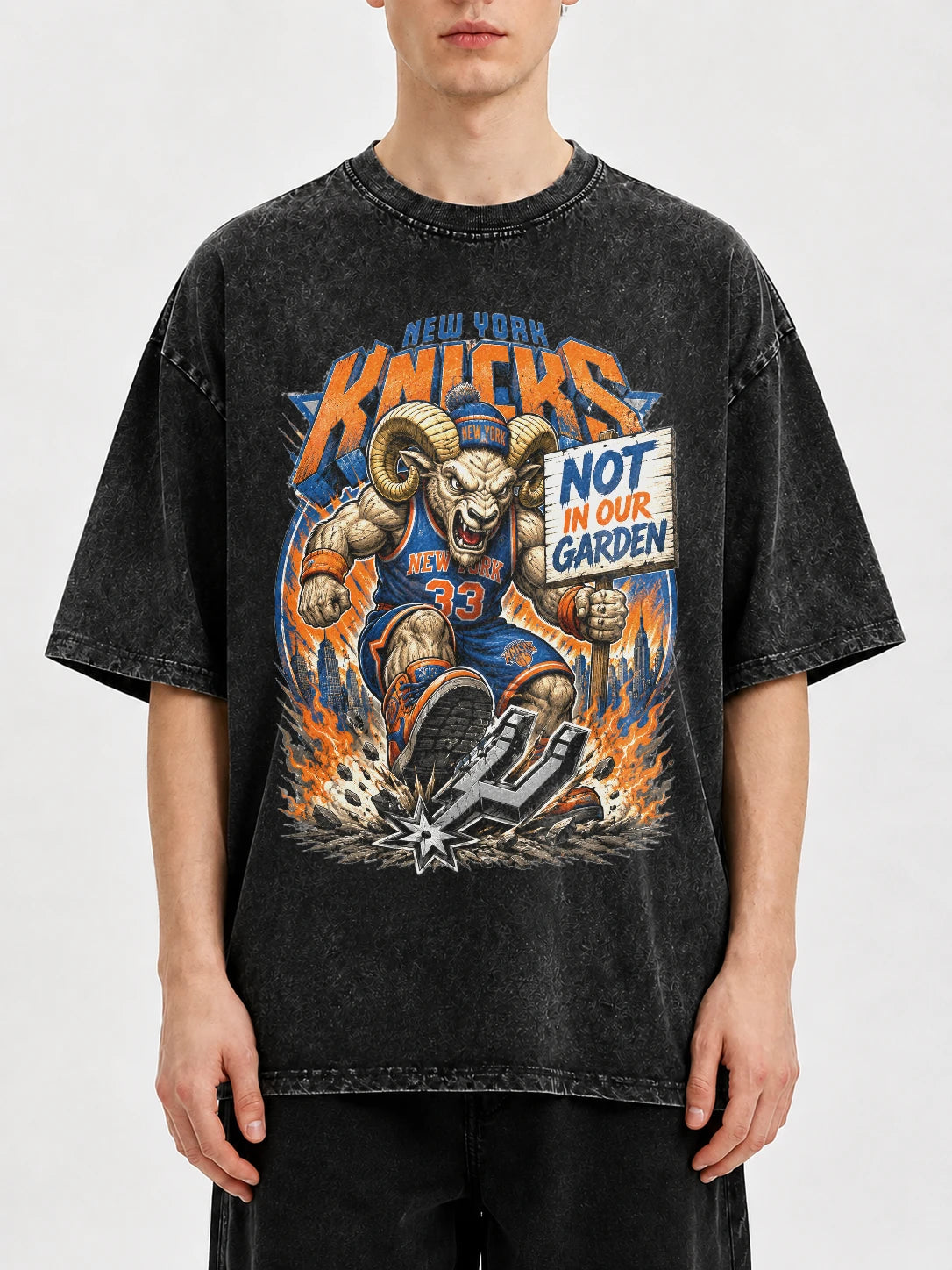 Vintage New York Knicks graphic tee with distressed finish