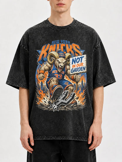 Vintage New York Knicks graphic tee with distressed finish