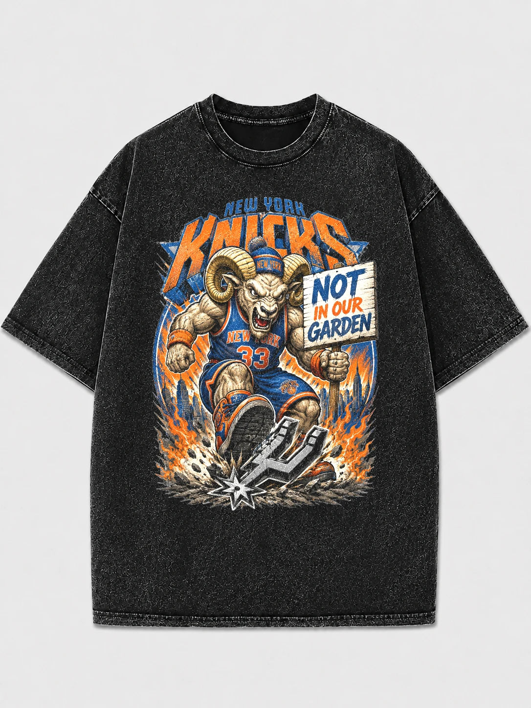 Vintage New York Knicks graphic tee with distressed finish