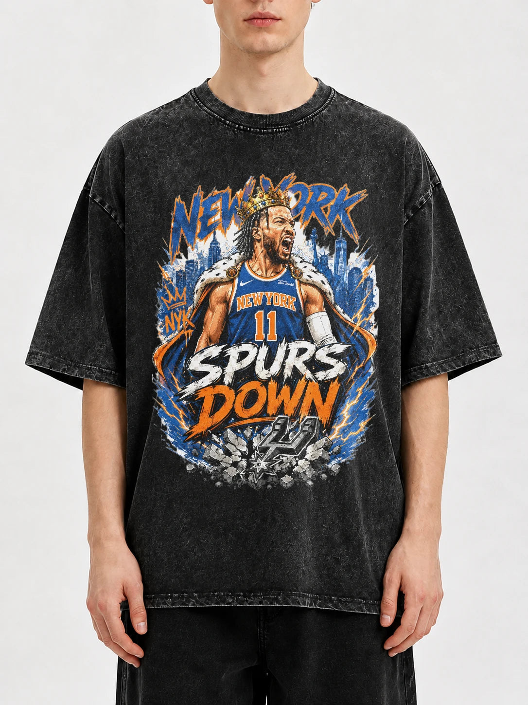Vintage New York graphic tee with distressed finish and bold print